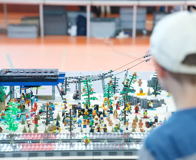 sessellift_lego_pascal_schaffluetzel1.jpeg