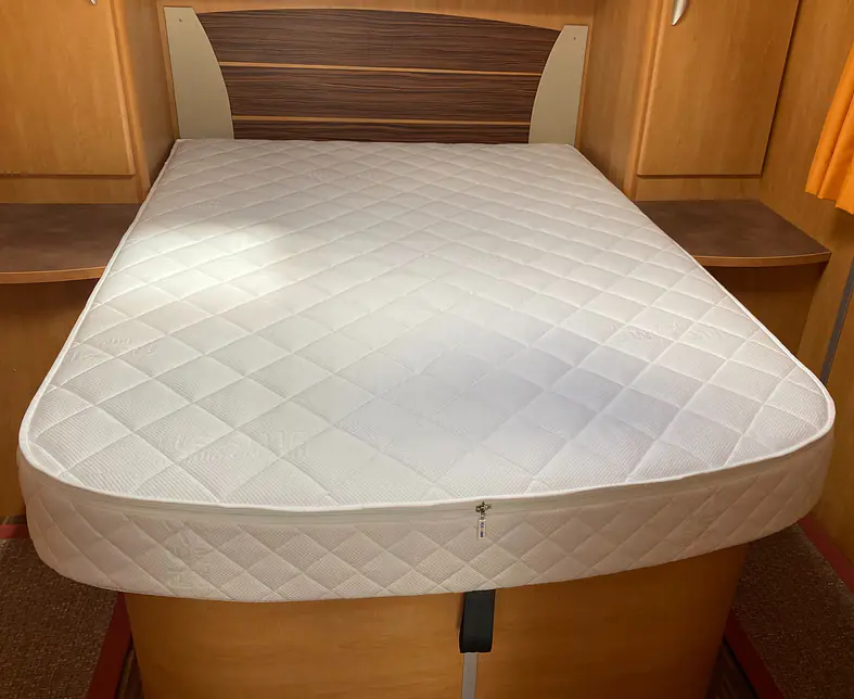 Matratzen auf-mass (2).jpg